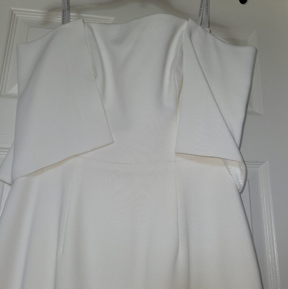 Black Halo White Dress - Picture 4 of 8